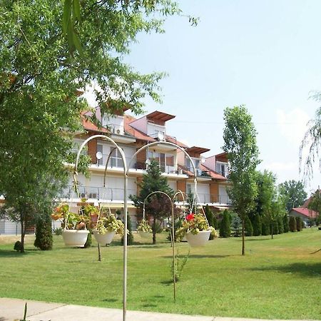 Cserke Napfeny Apartman Cserkeszőlő Exteriér fotografie