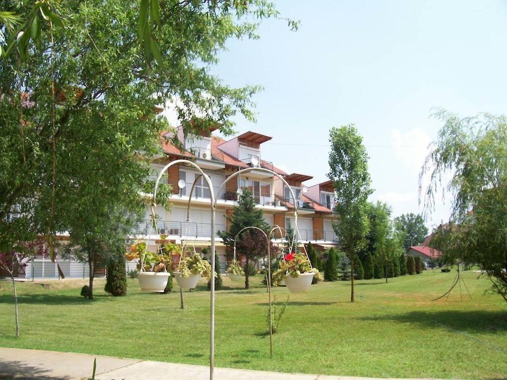 Cserke Napfeny Apartman Cserkeszőlő Exteriér fotografie